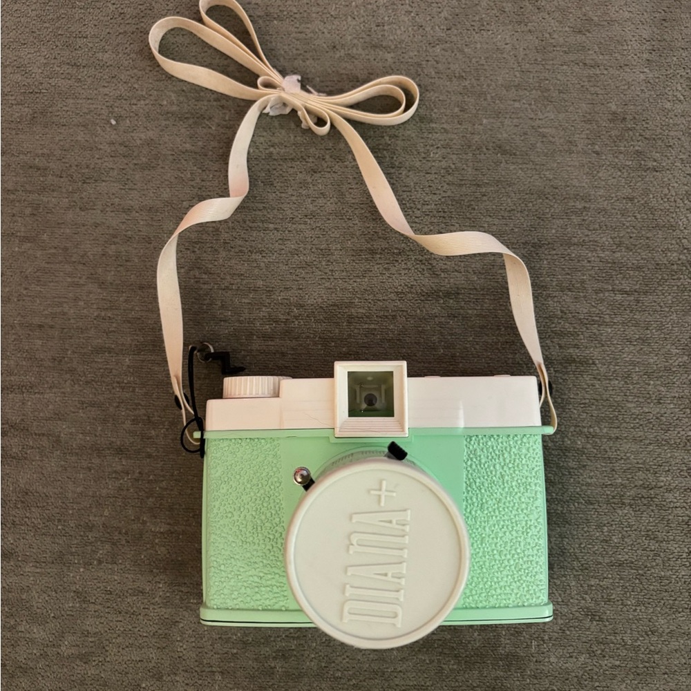 Lomography Diana F+ Dreamer Mint Green Camera
